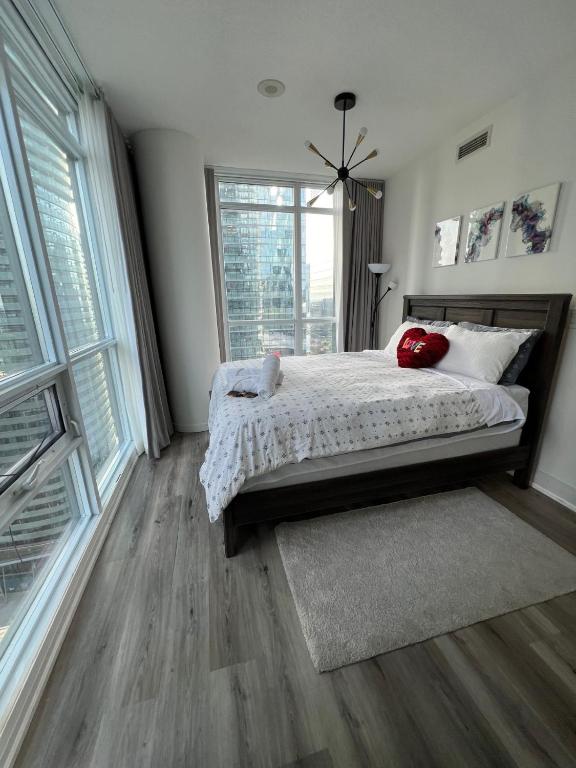 Prestigious 2-Bdrm Condo - across from Scotiabank Arena, Toronto