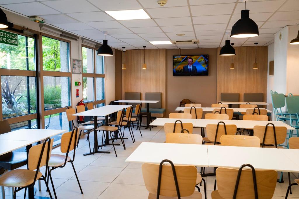 Food and beverages, Premiere Classe Paris Ouest - Gennevilliers Barbanniers Hotel in Paris
