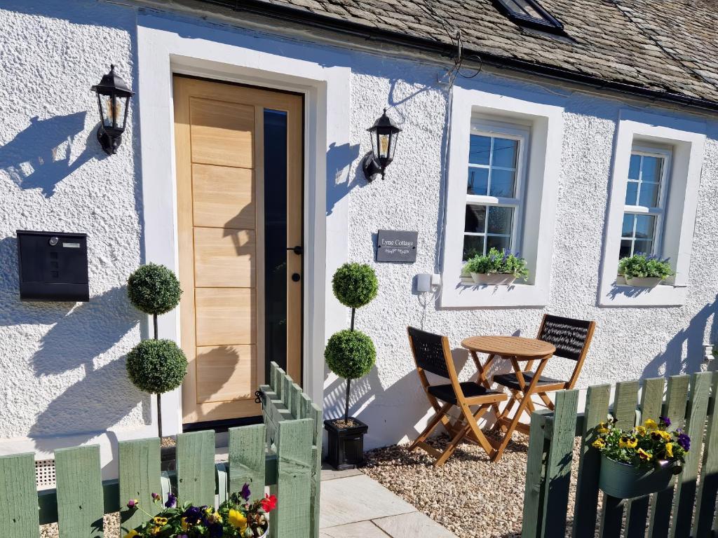 Lyne Cottage, The Retreat, West Linton