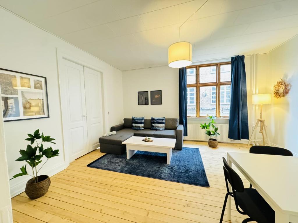 aday - Beautiful 3 bedrooms apartment on Jomfru AneGade, Aalborg