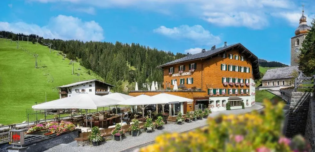 die Krone von Lech - Romantikhotel - Luxushotel in bester Lage, hotel v destinaci Lech am Arlberg