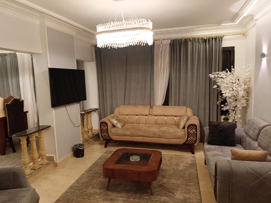 Furnished apartment in Sheraton, Saqr Quraish buildings, Káhira