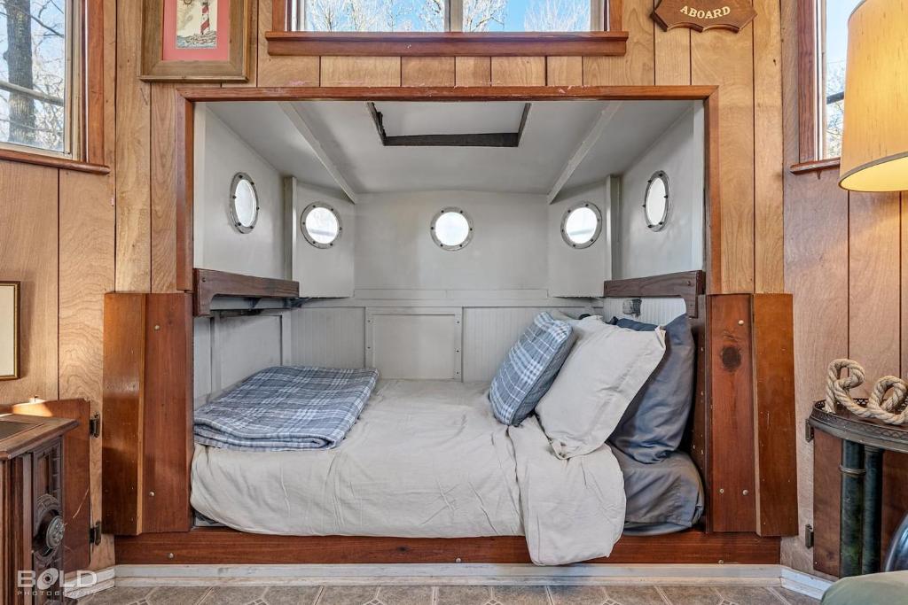 Shipwreck With Upper Deck & Kayaks & Canoes, Karnack