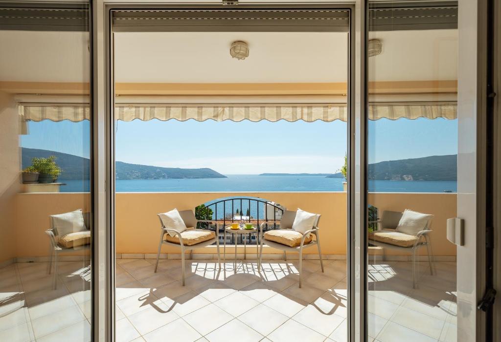 What a view! Apartment Herceg Novi - 2