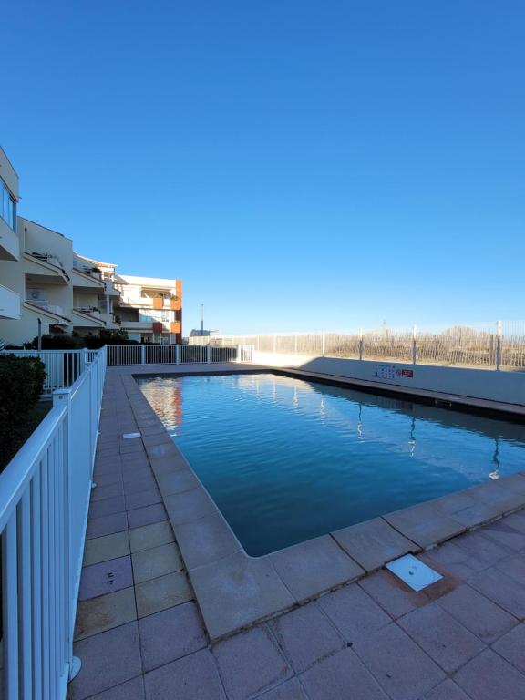 Tahiti Beach, T2 à la mer, piscine, terrasse et parking - 2