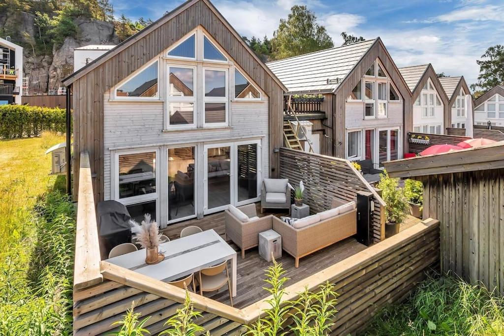 Paradis på Sørlandet 3, Kristiansand