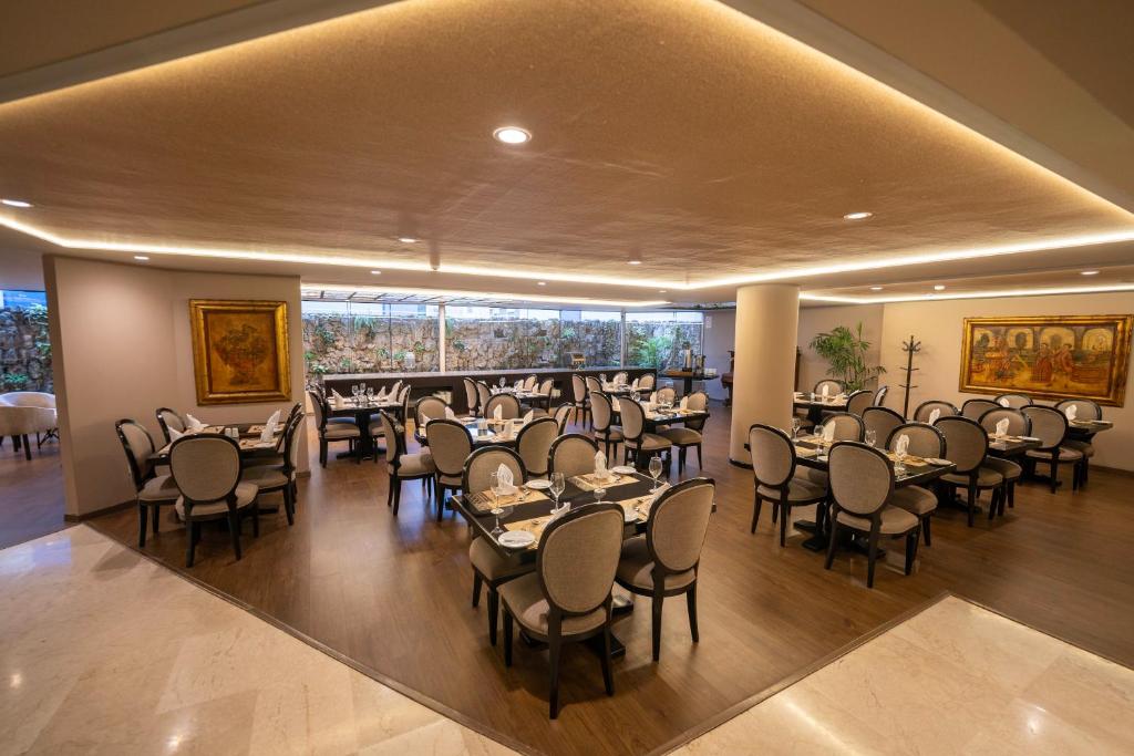 Jose Antonio Executive - 3