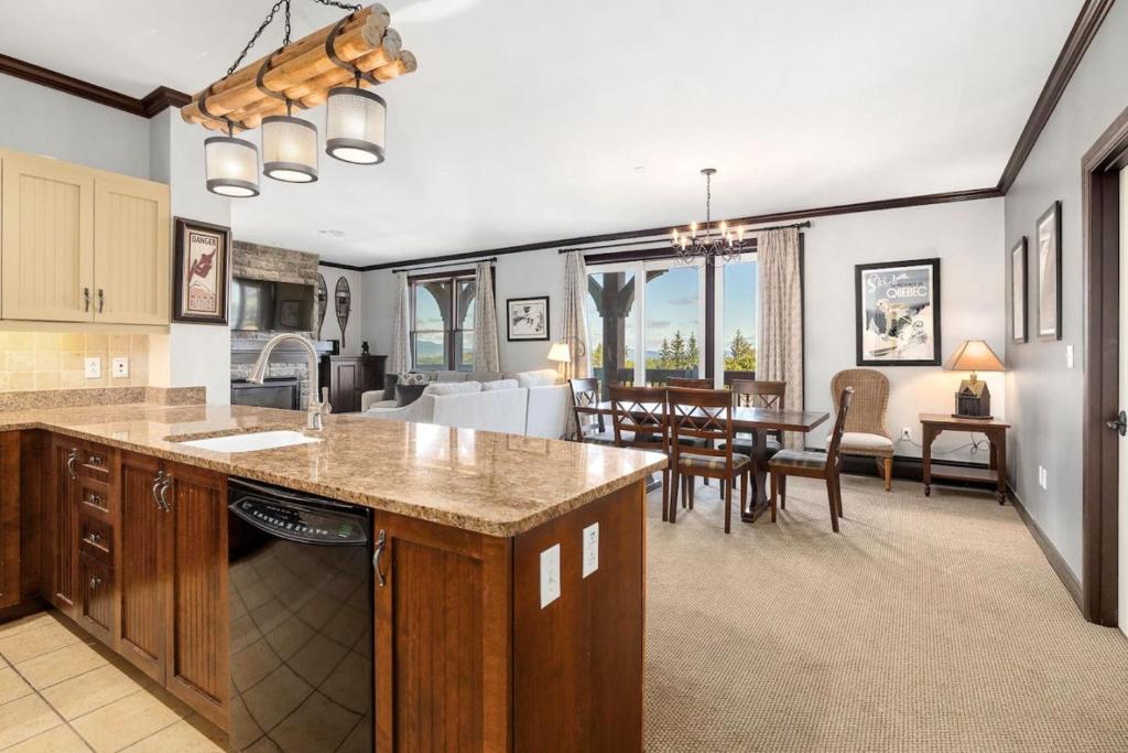 Hearthstone Escape, Stratton Mountain