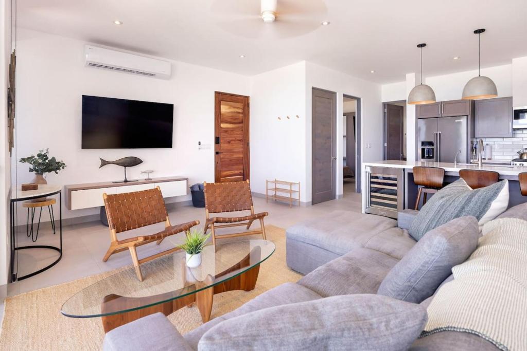 Oceanfront Condo Steps Away From Cerritos Beach, El Pescadero