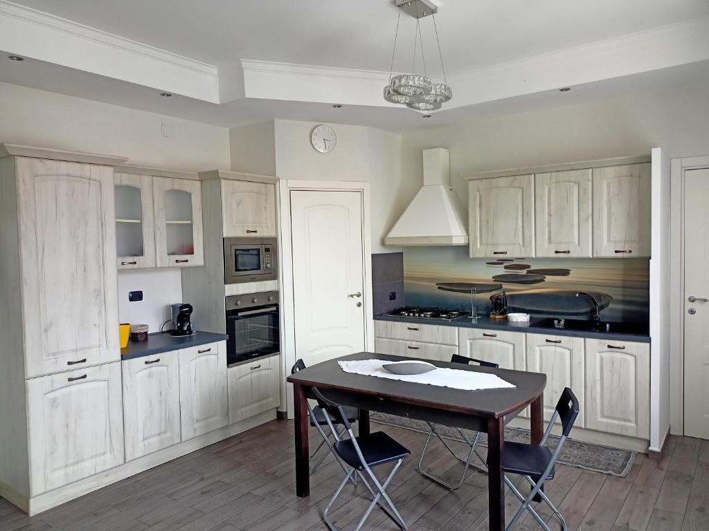 Dodo's Home, Katánie