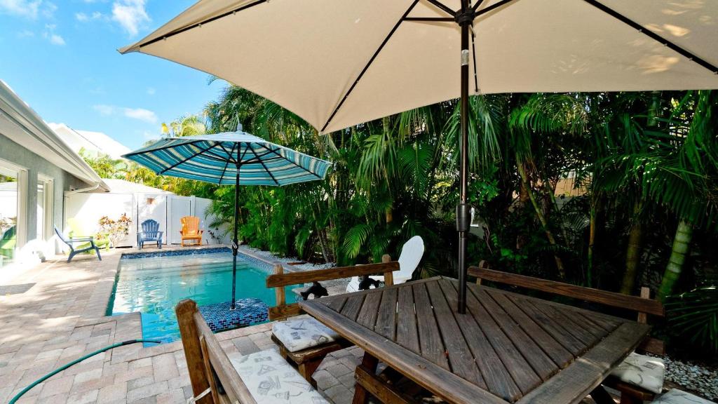 Egret's Landing, Holmes Beach