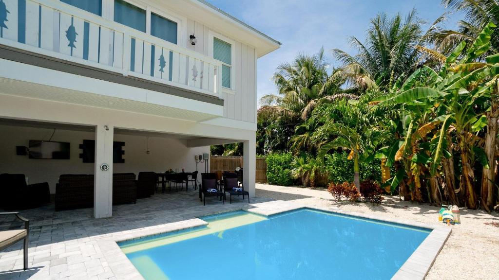 Fishful Thinking, Holmes Beach