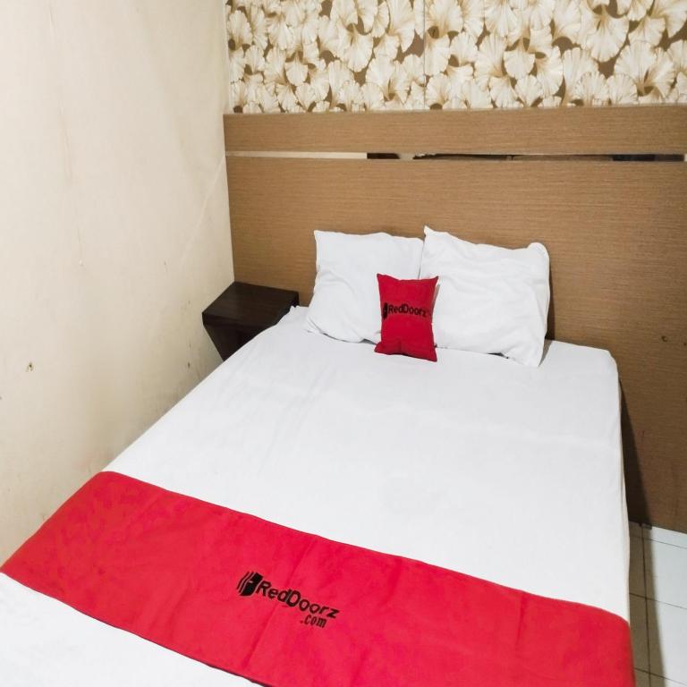 RedDoorz at K Home Syariah near Mall Kartini Lampung, Lampung