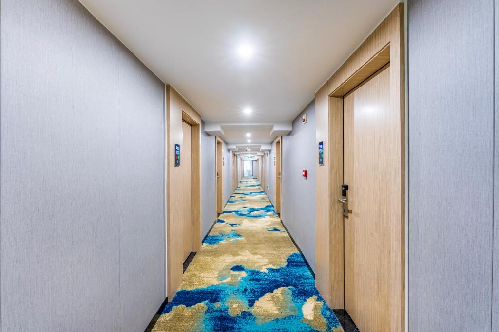 イーミー ホテル グァンヂョウ シーツン メトロ ステーション (Yimi Hotel Guangzhou Xicun Metro Station) 外観