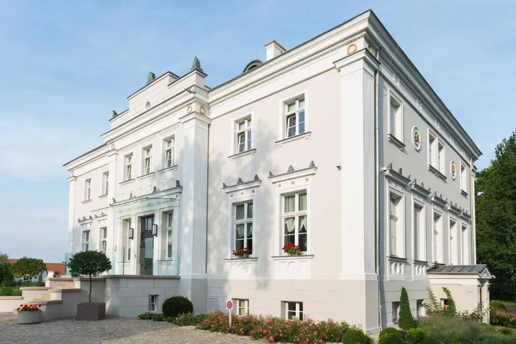 Hotel Jakubus，位于Wilków的酒店