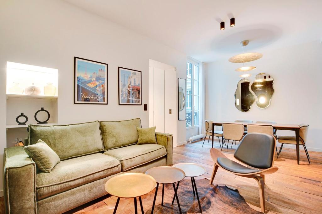Pick A Flat's Apartment in Montorgueil - Rue Saint Joseph, Paris