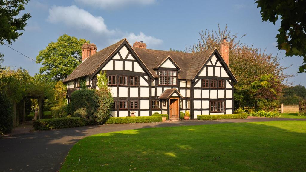 Tudor Manor, Ombersley