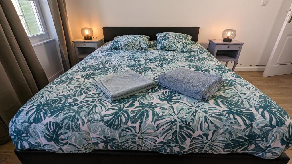 Appartement Logement MAZEL Hypercentre Parking et Gare proche