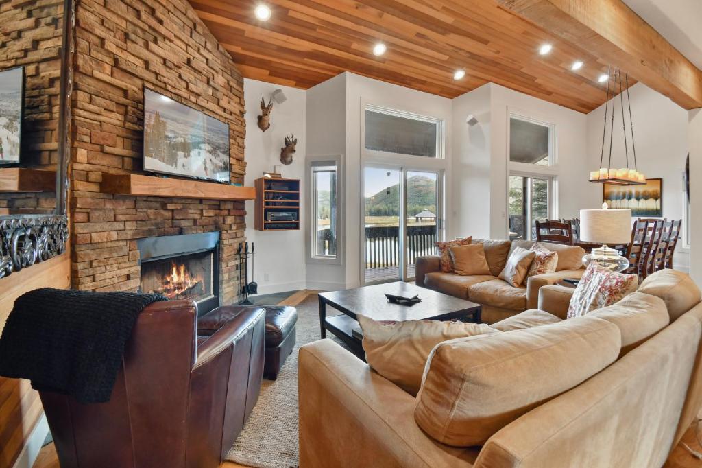 Lakeside Condos by Park City Vacations, Park City