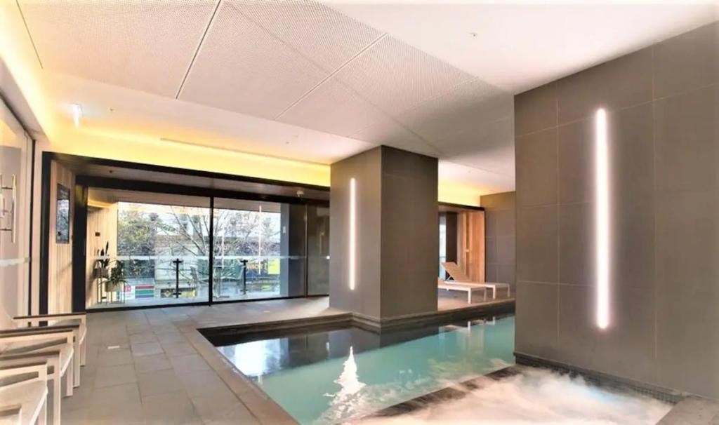 Simply Melbourne by Ready Set Stay, Melbourne