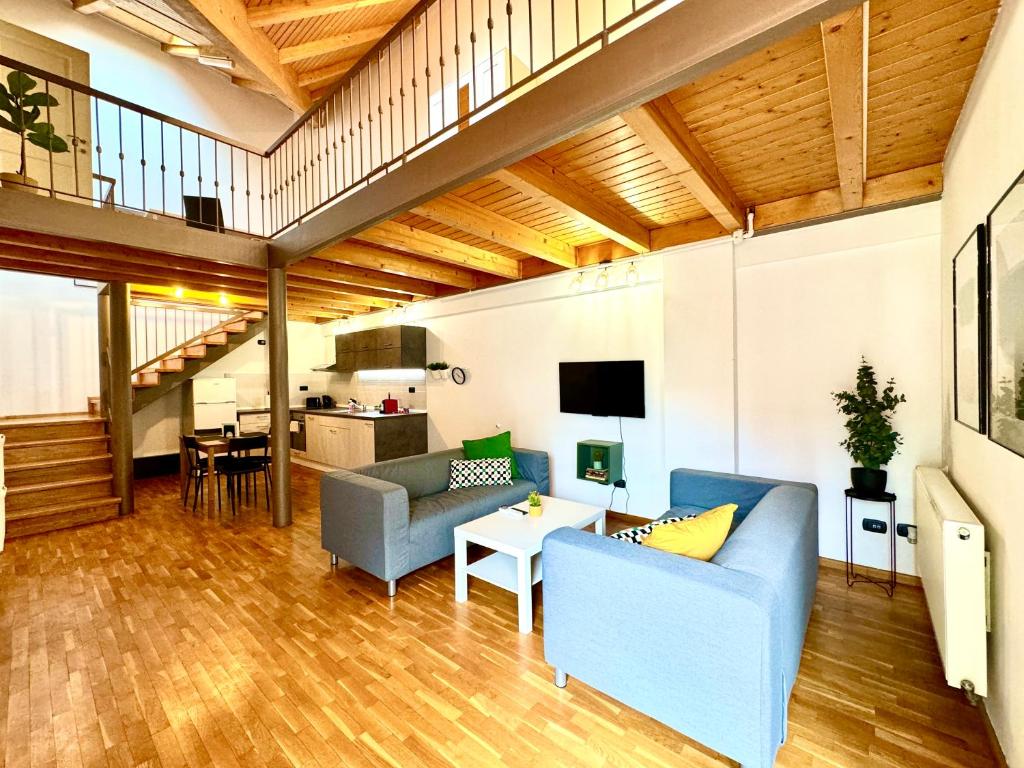 Little Loft, Temešvár