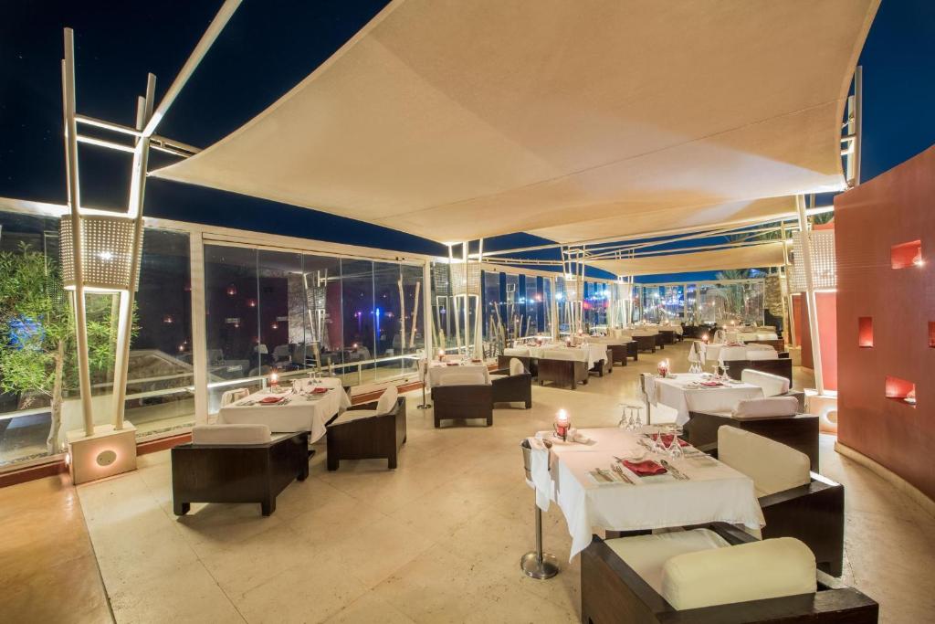 リーフ オアシス ビーチ リゾート (Reef Oasis Beach Resort) レストラン