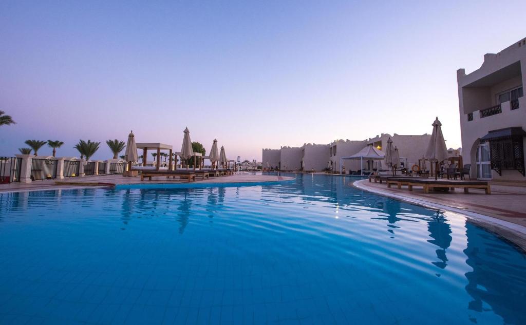 スイミングプール