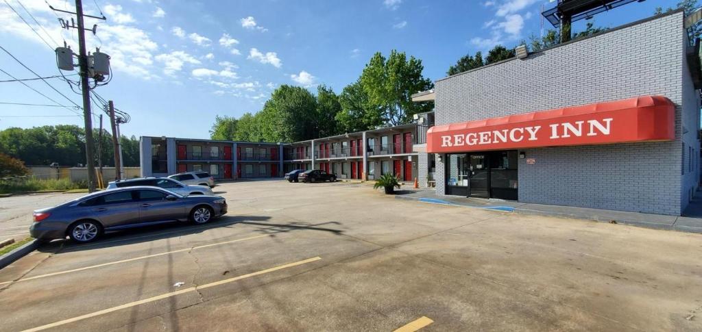 Regency Inn, Riverdale