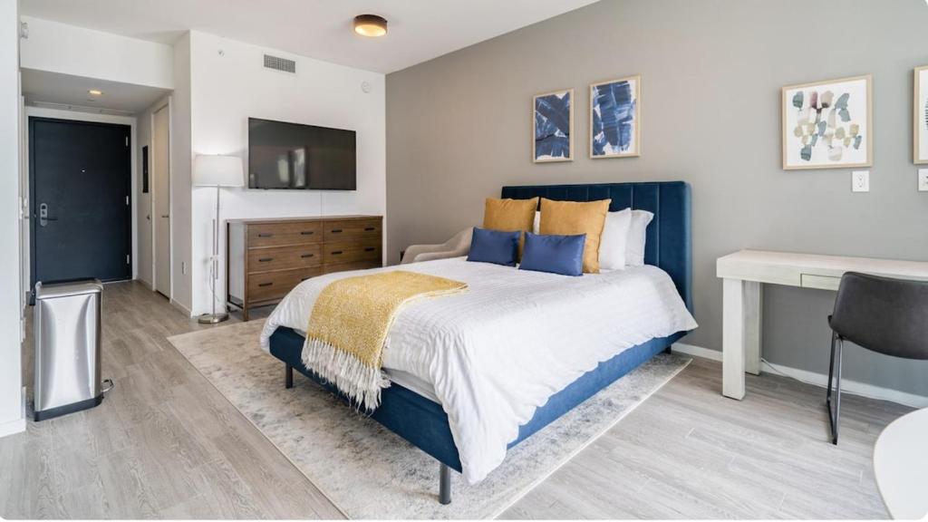 The Bayfront IV, Miami