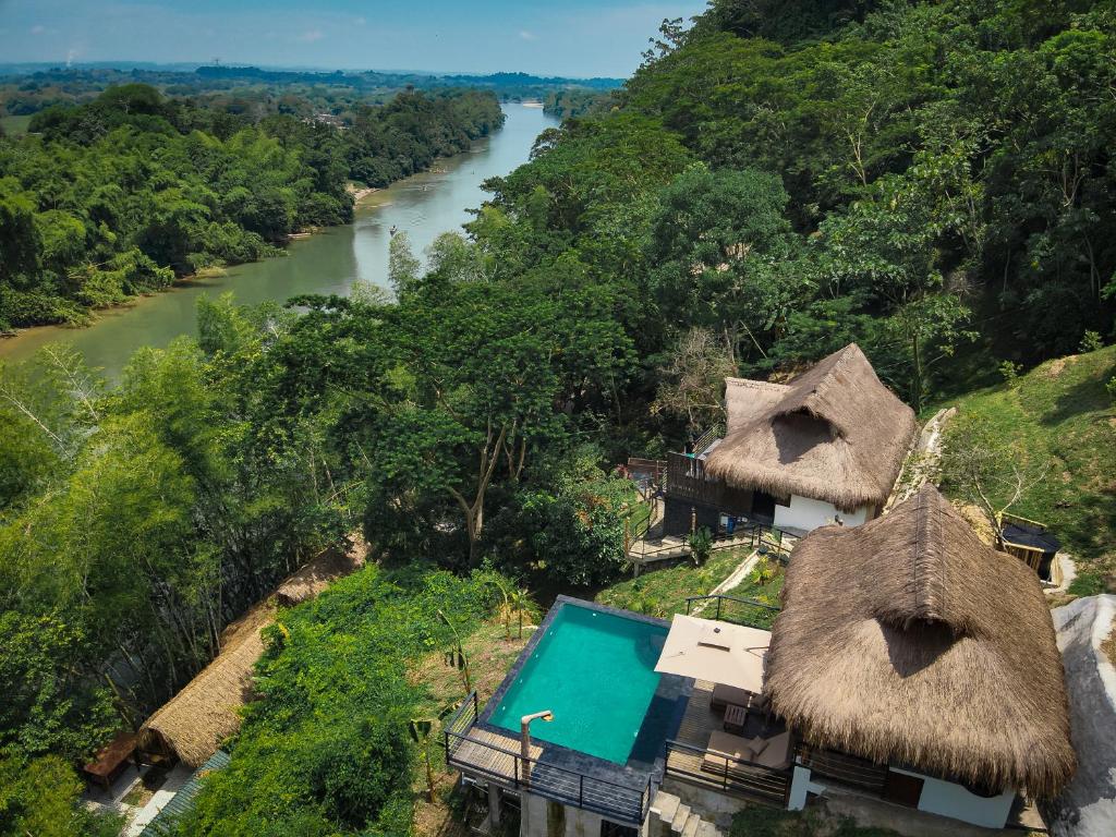 Refugio Monte Oscuro, Las Mercedes