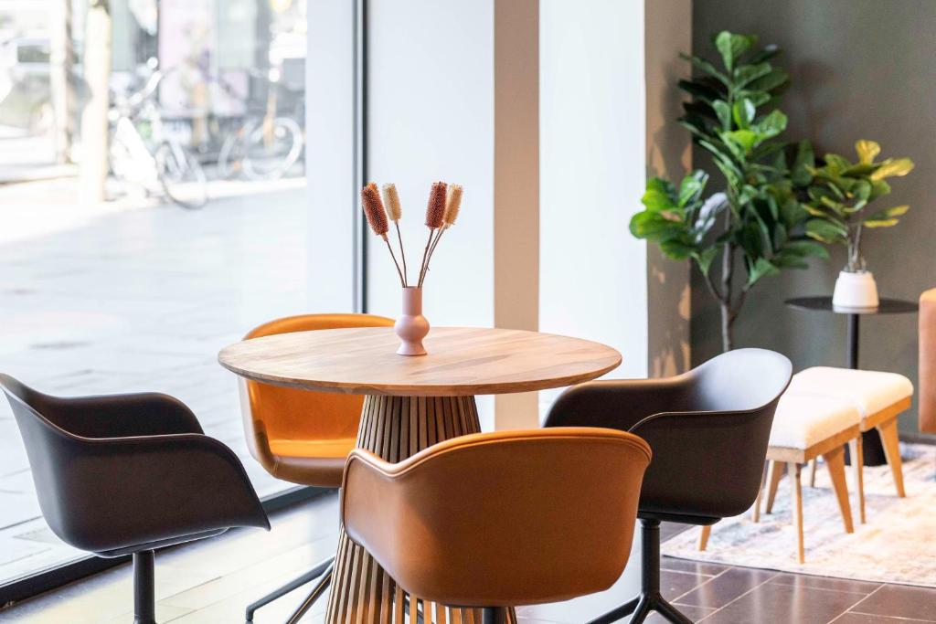Park Inn by Radisson Antwerp City Centre 4