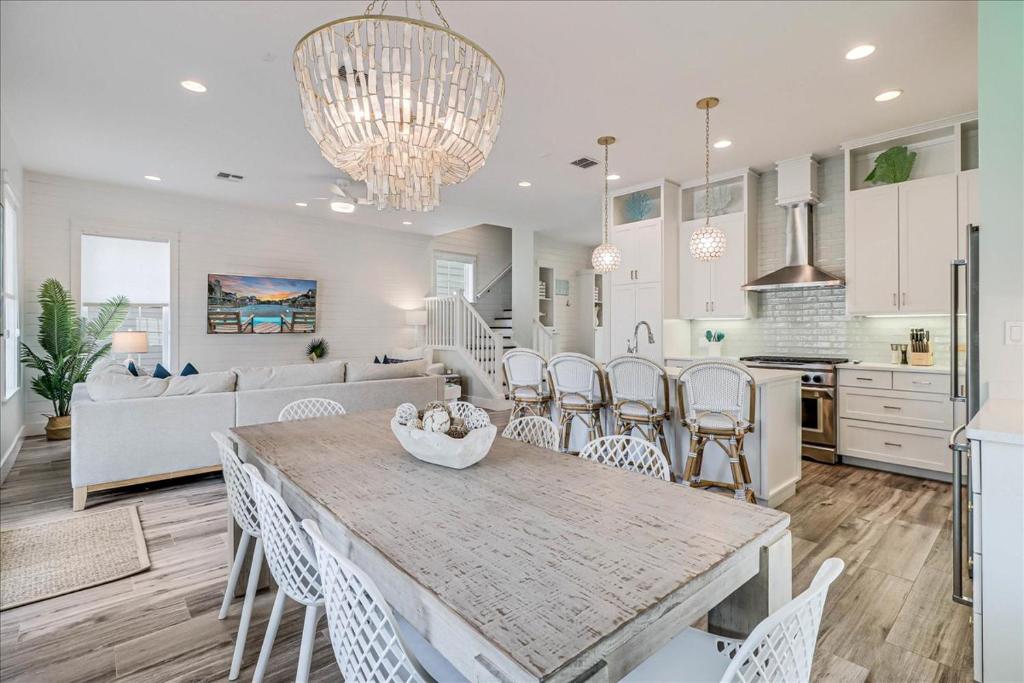 Ships and Giggles 276 HI, Port Aransas