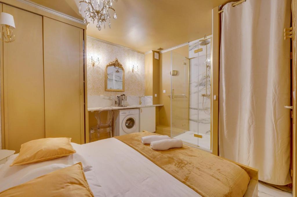 Compact City-Centre Studio with Parking and Wi-Fi, Bordeaux