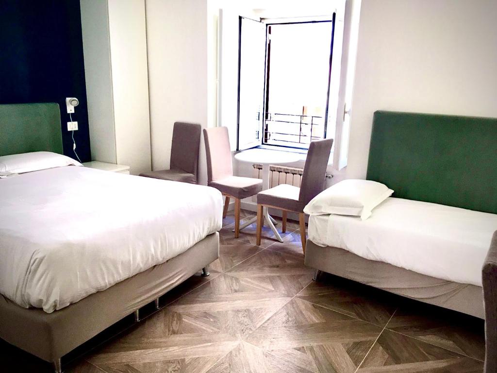 900 Liberty Rooms - 4