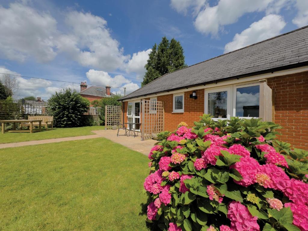 Chevrons Living, Fordingbridge photo 6