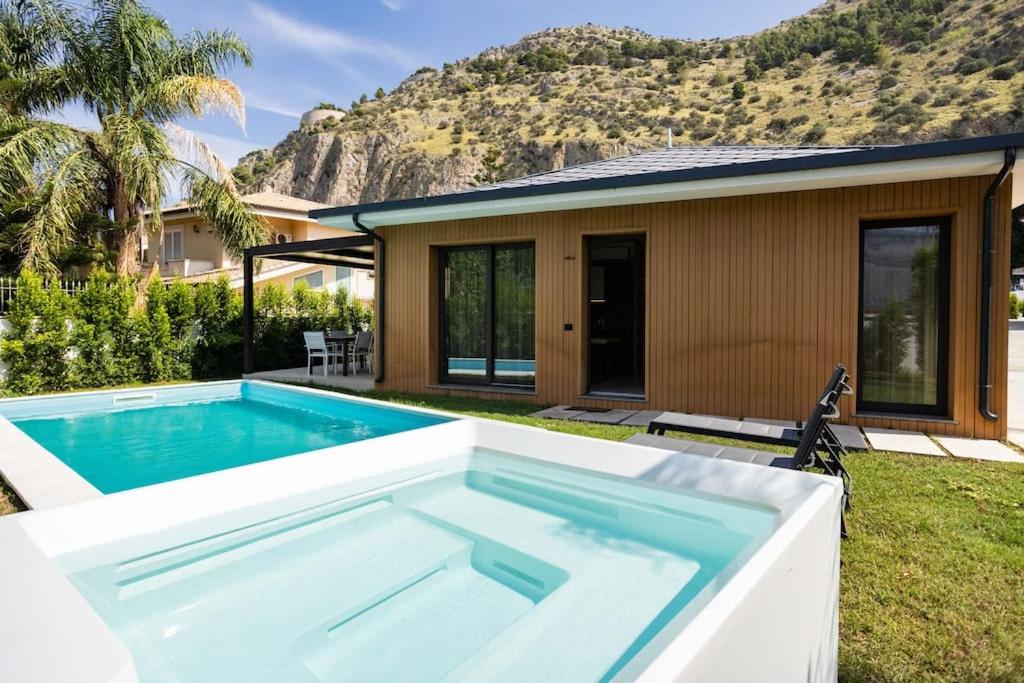 Luxury Jacuzzi Villa Diana - 4