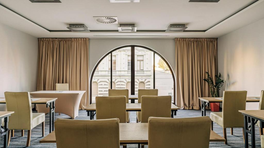 Sala de reuniões / Salões de baile