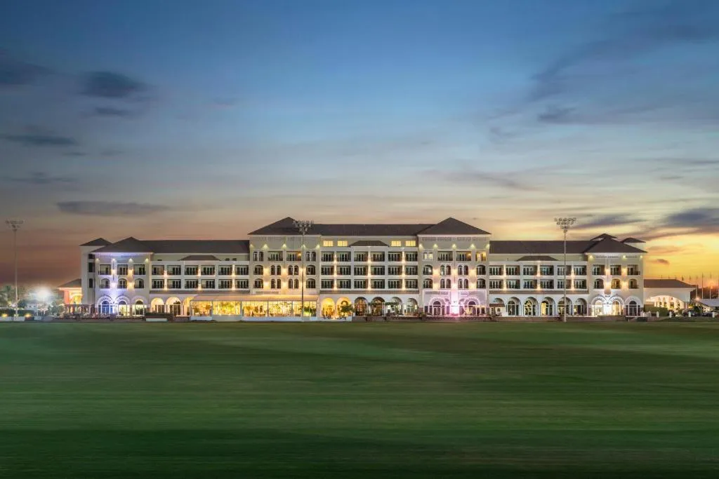 Al Habtoor Polo Resort, hotel v Dubaji