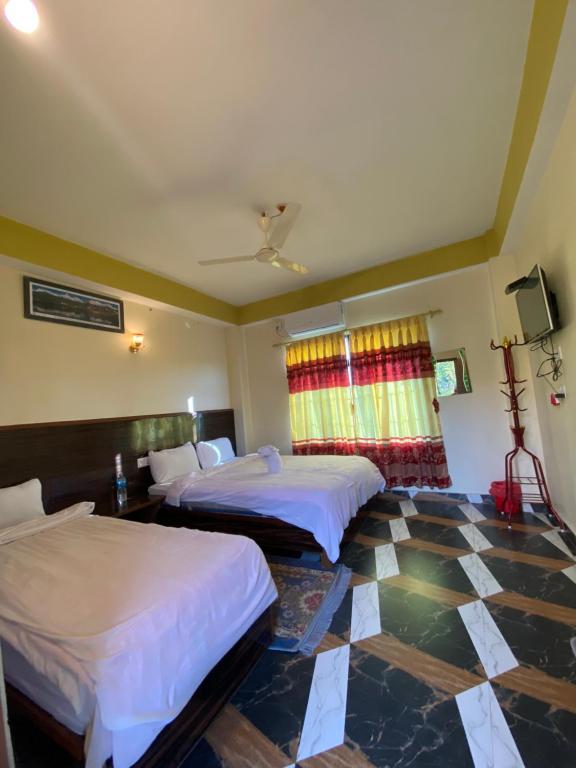 Hotel Greenlight — Sauraha (2)