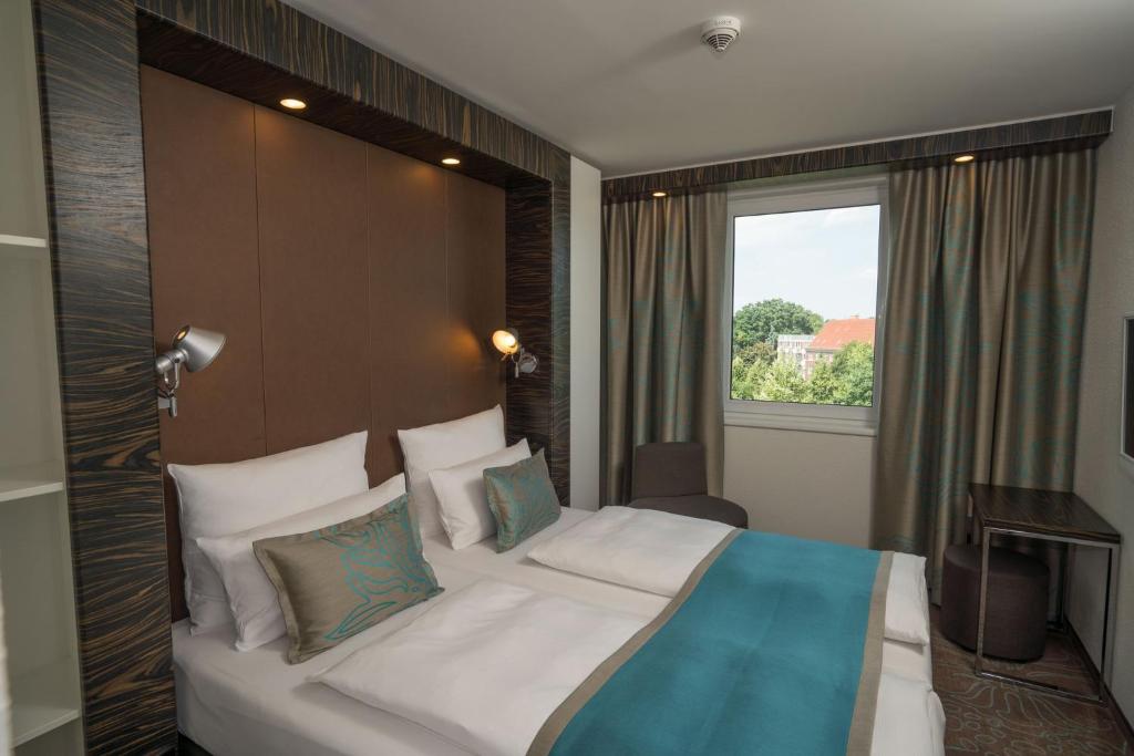 Exterior view, Motel One Hamburg Airport in Hamburg