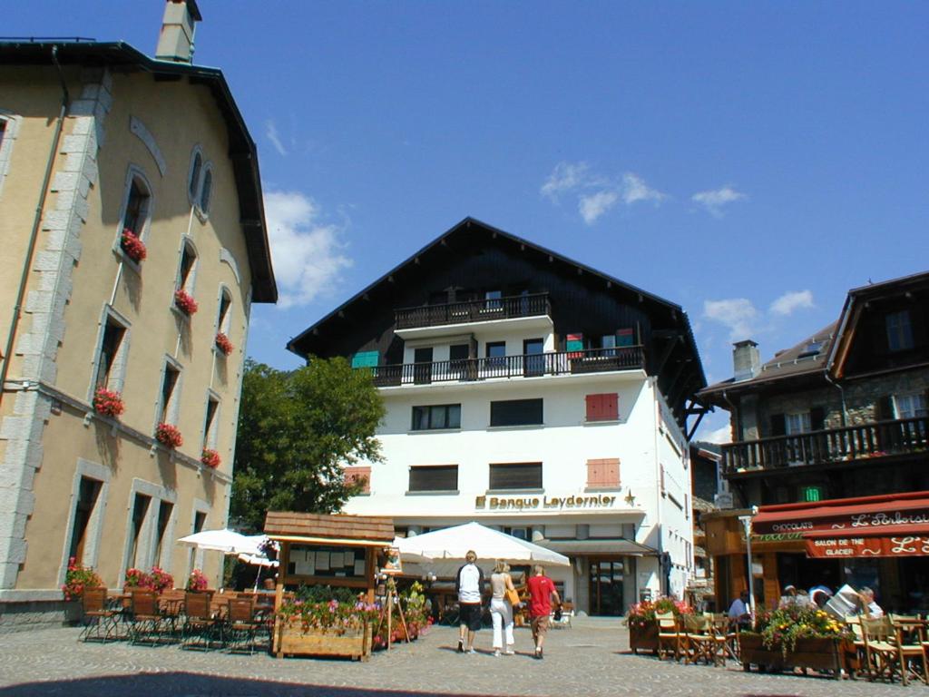 Appartement au cœur de Megève avec terrasse, cheminée, 3 chambres, wifi et linge inclus - FR-1-453-311 - 4