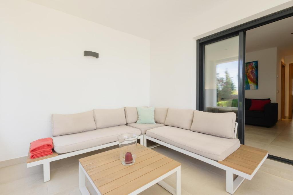 Cozy holiday home by the beach in Costabella, Marbella - 3