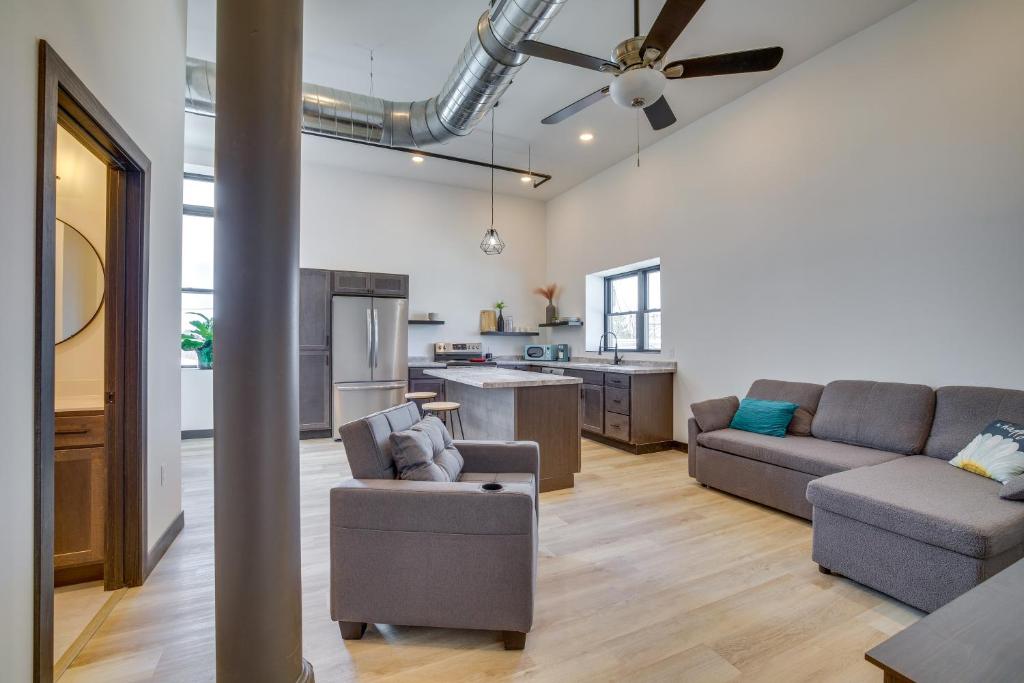 Modern, Open-Concept Apartment Downtown Cashton!, Cashton