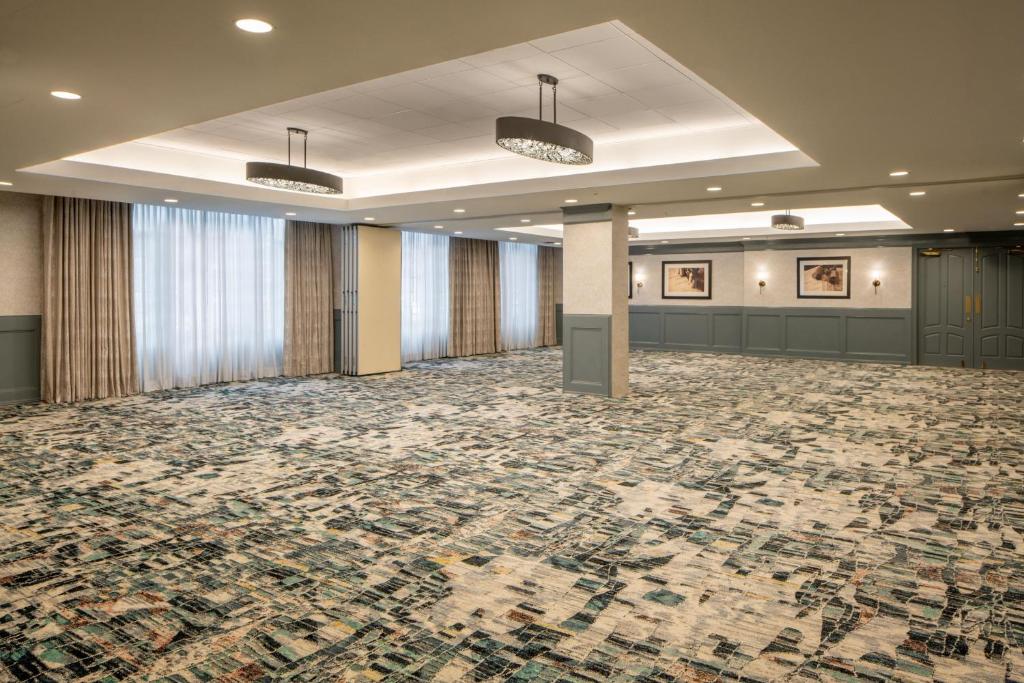 غرفة الاجتماعات/الاحتفالات