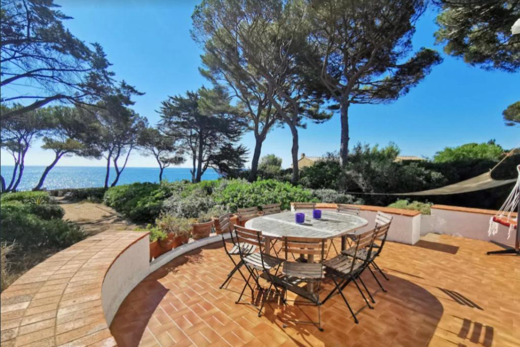 Beautiful villa with garden and sea view - 2