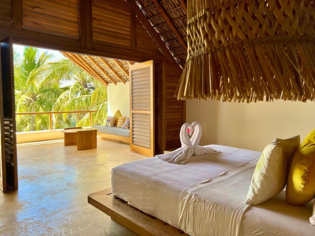 Casa Mona - Beachfront Luxury Villa - Verified Listing - 3