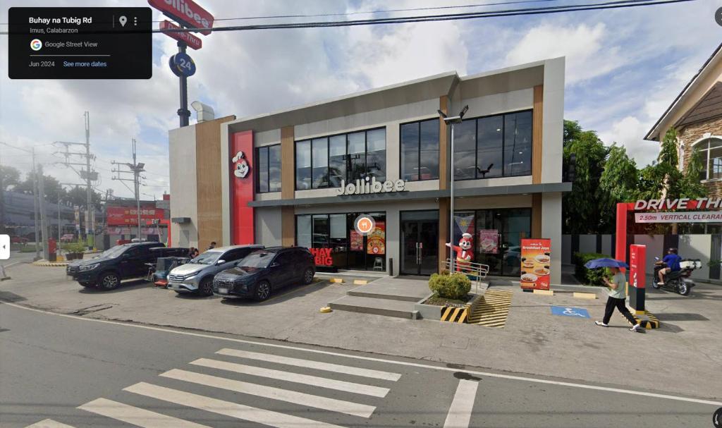 2-Bedroom Condo in Imus Cavite with UNLI WIFI, 50" TV, Netflix, Family Computer, Pool