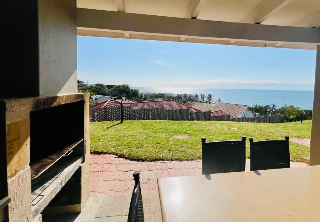 Chakas Rock Chalets 8 SEAVIEW - PRIVATE BRAAI - 9 HOLE PUTT-PUTT - TENNIS, Ballito