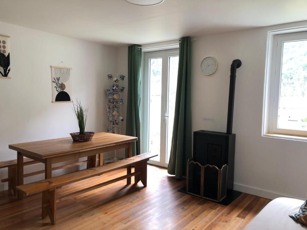 Appartement T3 / 58m2, Condamine-Châtelard