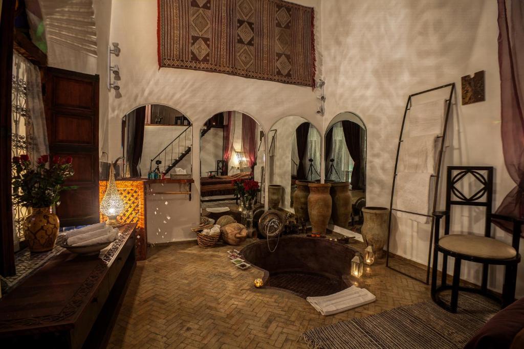 Riad Almaz photo